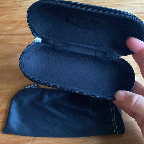 🆕 Oakley Kids Hardcase - Picture 2 of 3